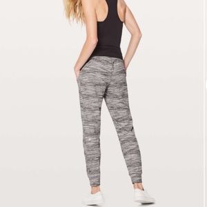 lululemon- ready to rulu joggers